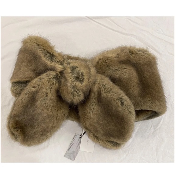 💍SOLD💍 Simone Rocha Faux Fur Stole - Picture 2 of 5